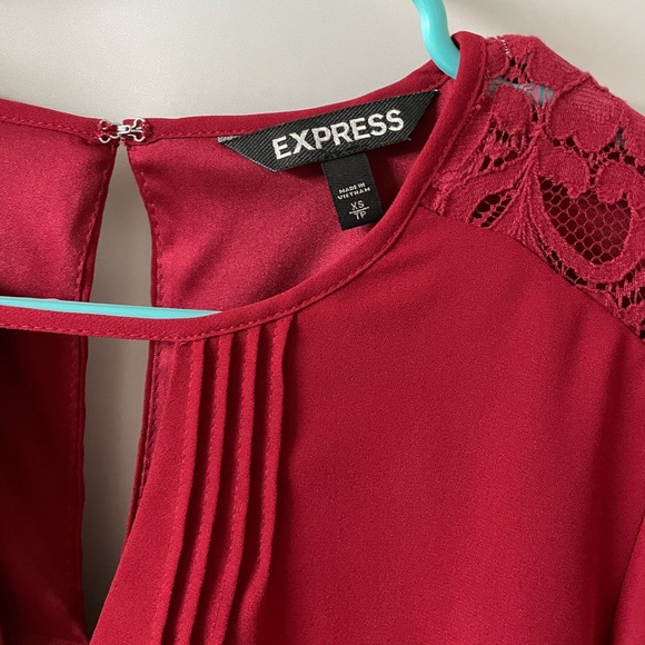 Maroon Express dress - Picture 2 of 3